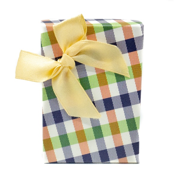 Beautiful Gold Nautical Heart with Pearls - Picture 4 of 4